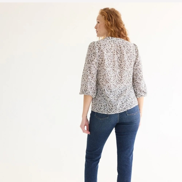 V neck blouse - Picture 3 of 3